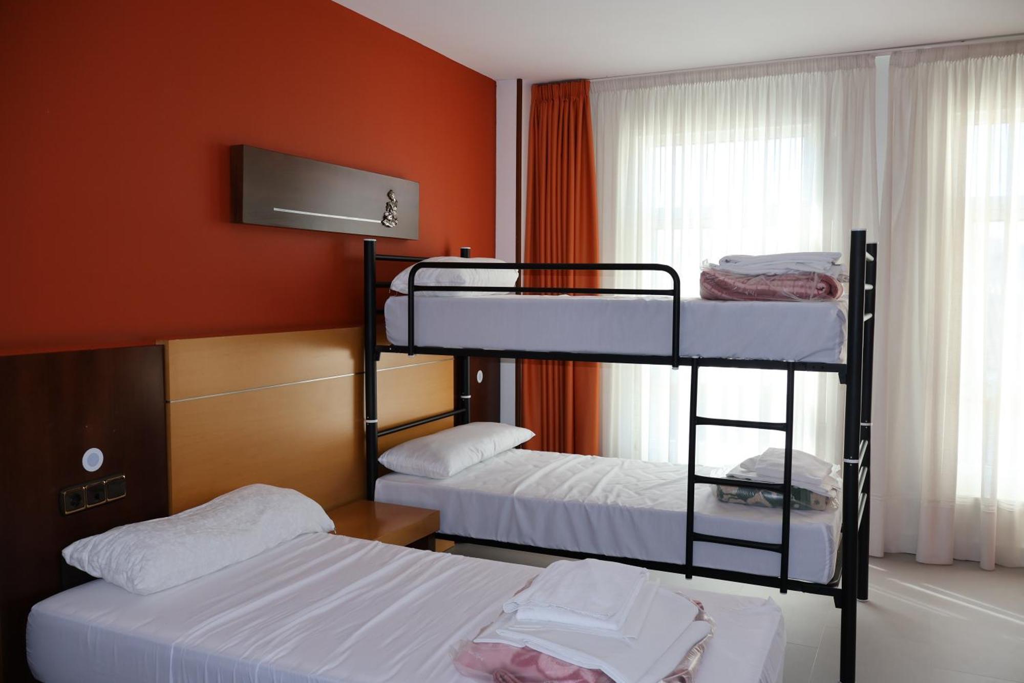 Loop Inn Hostel Сантяго де Компостела Екстериор снимка