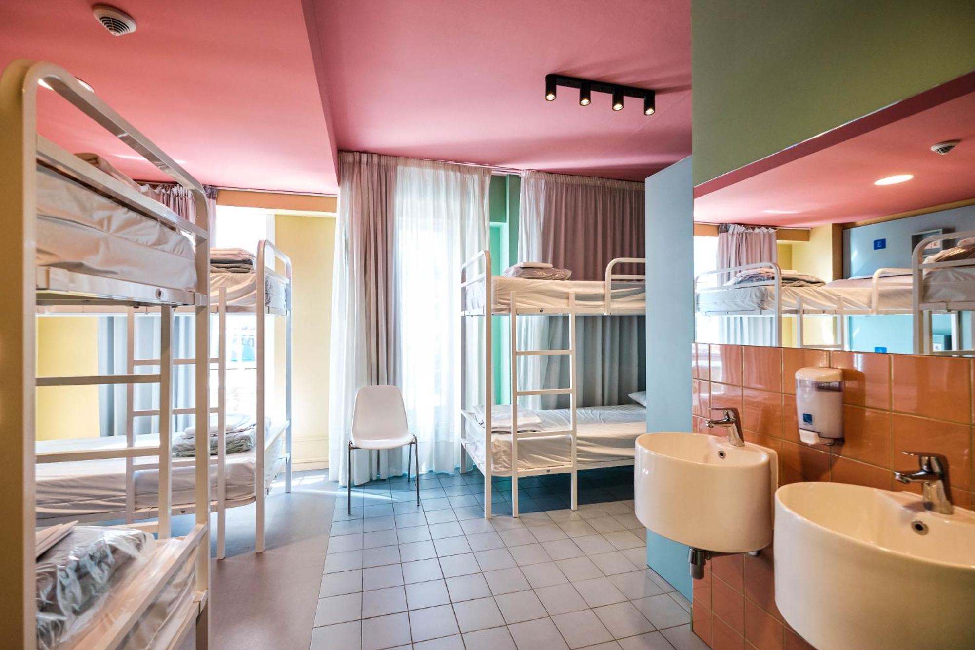 Loop Inn Hostel Сантяго де Компостела Екстериор снимка