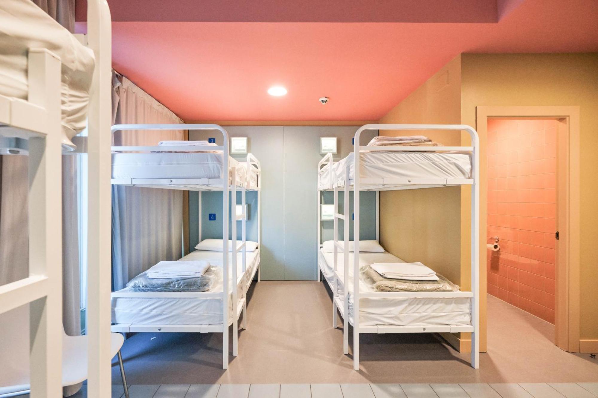 Loop Inn Hostel Сантяго де Компостела Екстериор снимка
